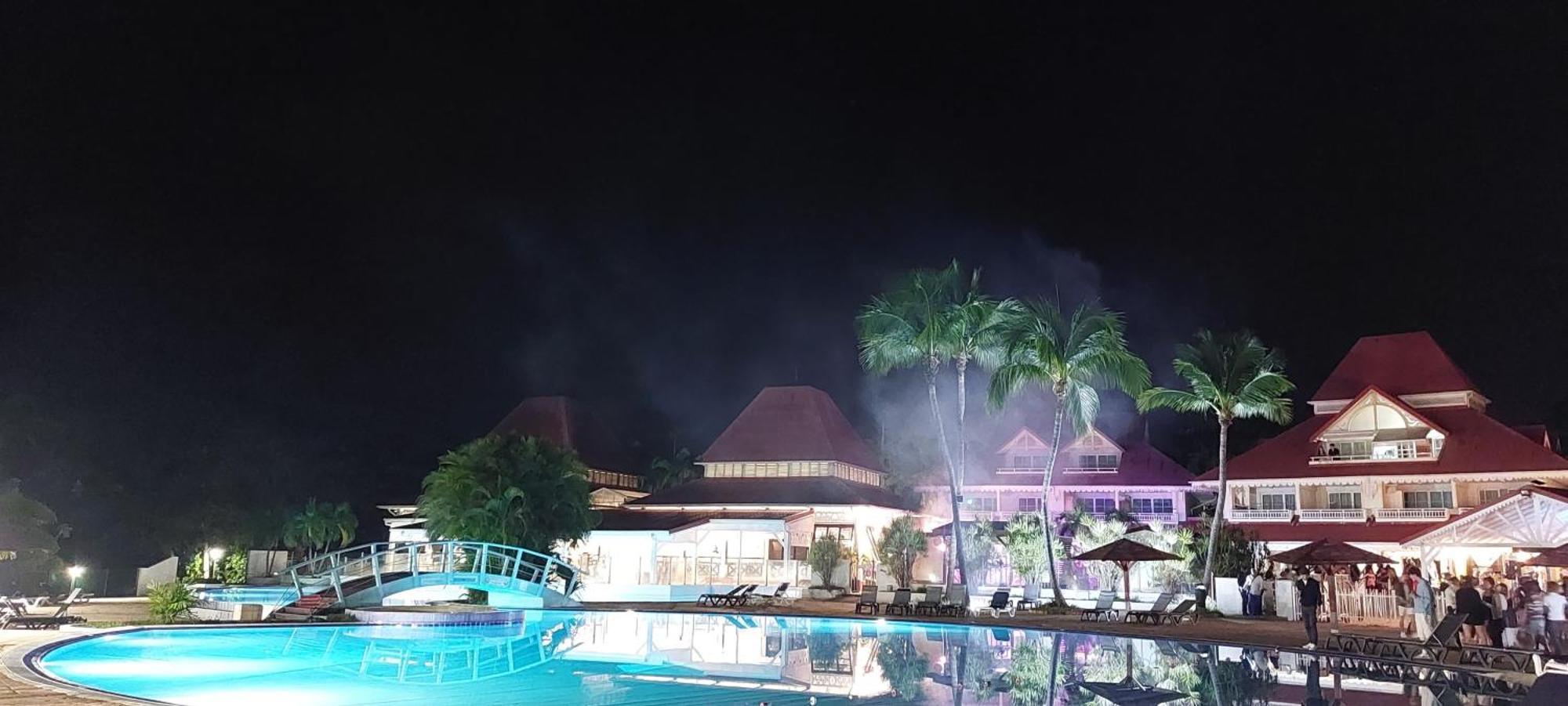 Tikazadaph, Pour Un Sejour De Charme, Romantique & Exotique, 97180 Sainte-Anne エクステリア 写真